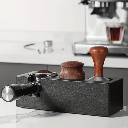 Tamping station